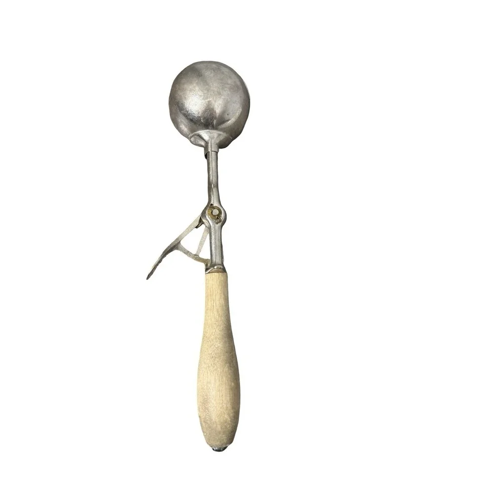 Vintage Gilchrist #31‎ Automatic Ice Cream Scoop Wooden Handle Metal Bowl